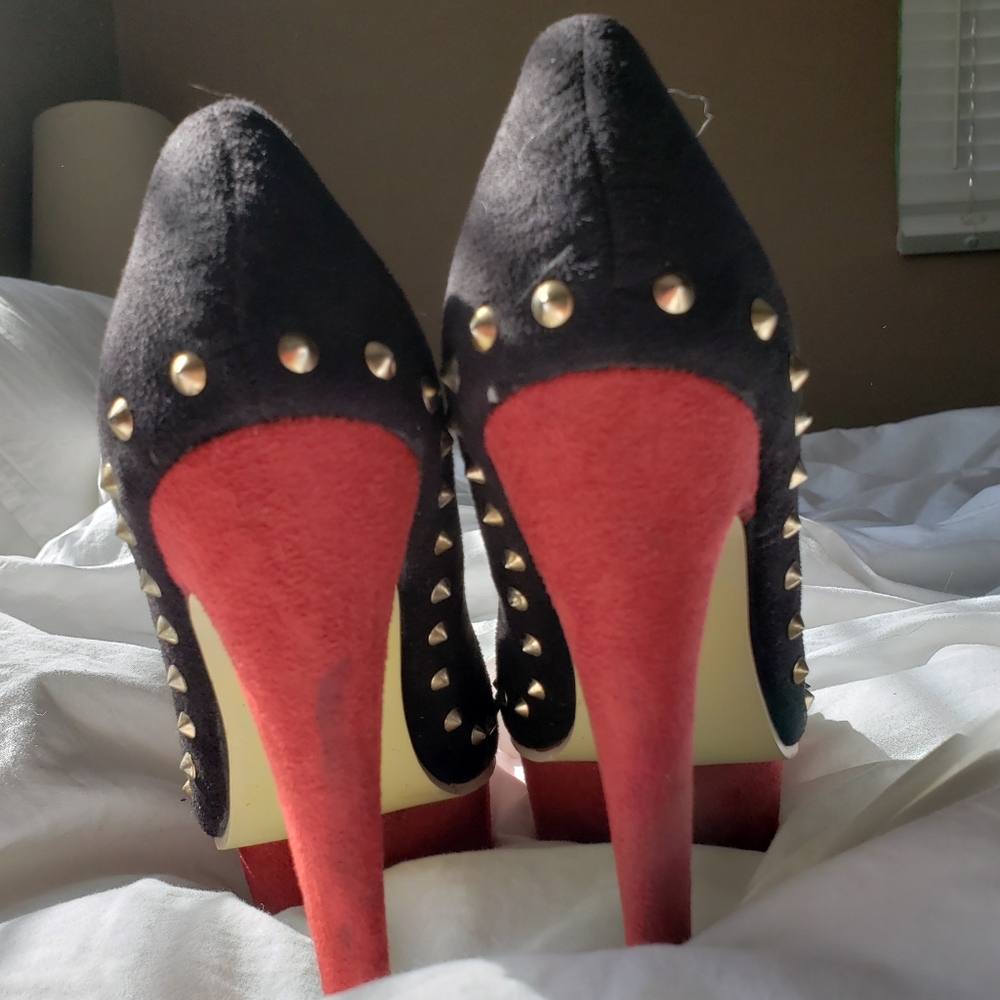 Shoes - Picture 3 of 3